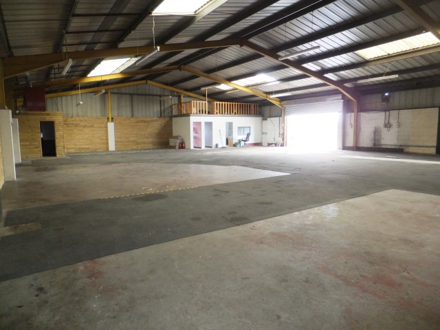 Warehouse to let in Buxton